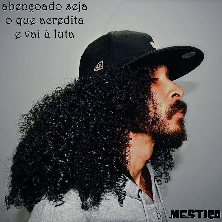 Album cover of "Abençoado Seja o Que Acredita e Vai À Luta" by MC Mestiço