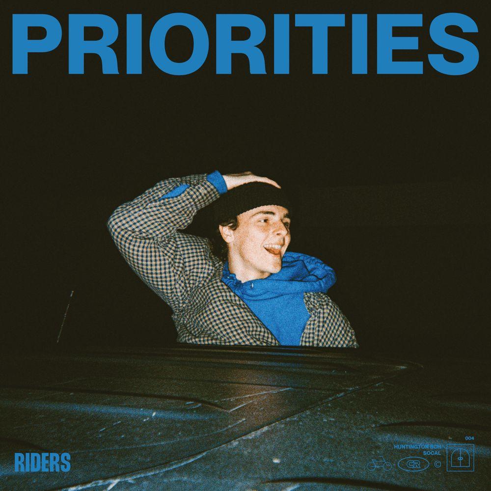 Portada de Sencillo/EP "PRIORITIES", de RIDERS