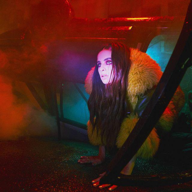 Portada de Sencillo/EP "FBI", de GIULIA BE