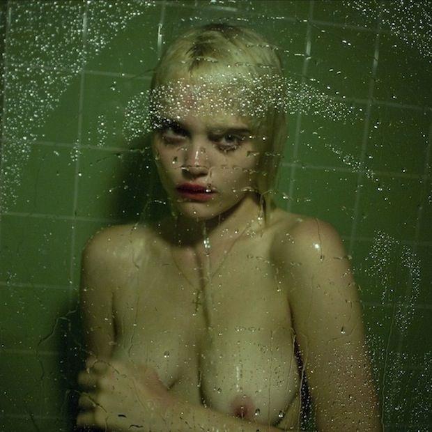 Capa do Álbum "Night Time, My Time", de Sky Ferreira