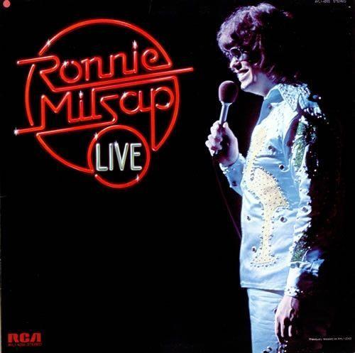 Capa do álbum "Live", de Ronnie Milsap