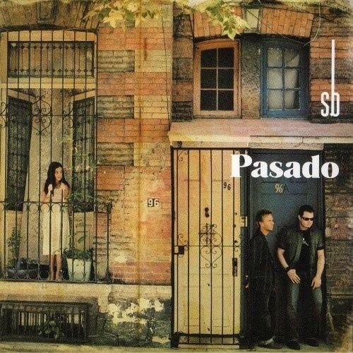 Portada de Álbum "Pasado", de Sin Bandera