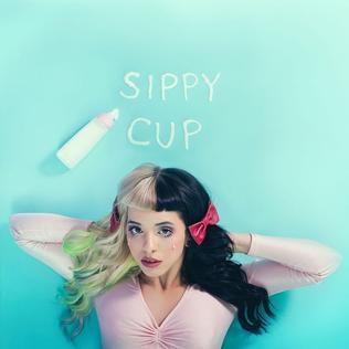 Capa do álbum "Sippy Cup", de Melanie Martinez