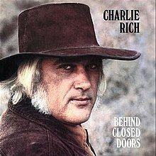 Portada de Álbum "Behind Closed Doors", de Charlie Rich