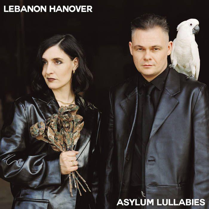 Portada de Álbum "Asylum Lullabies", de Lebanon Hanover