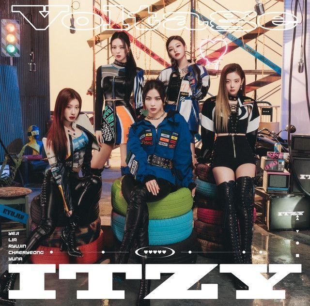 Capa do álbum "Voltage", de ITZY