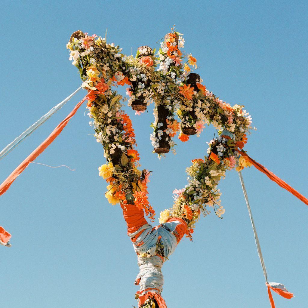 Portada de Álbum "Flowers", de The Devil Wears Prada