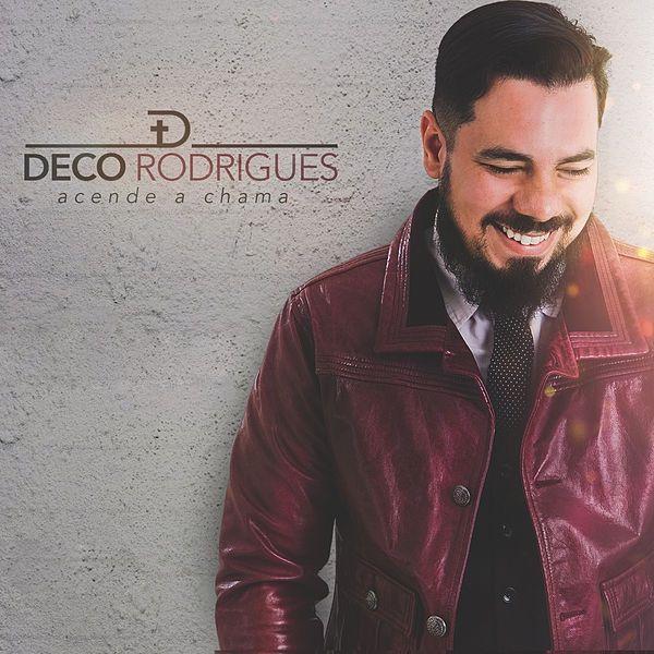 Portada de Álbum "Acende a Chama", de Deco Rodrigues