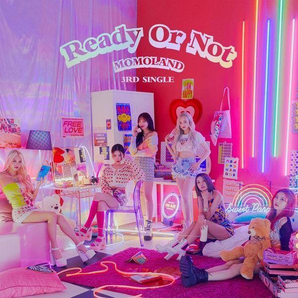 Capa do Single/EP "Ready Or Not", de MOMOLAND