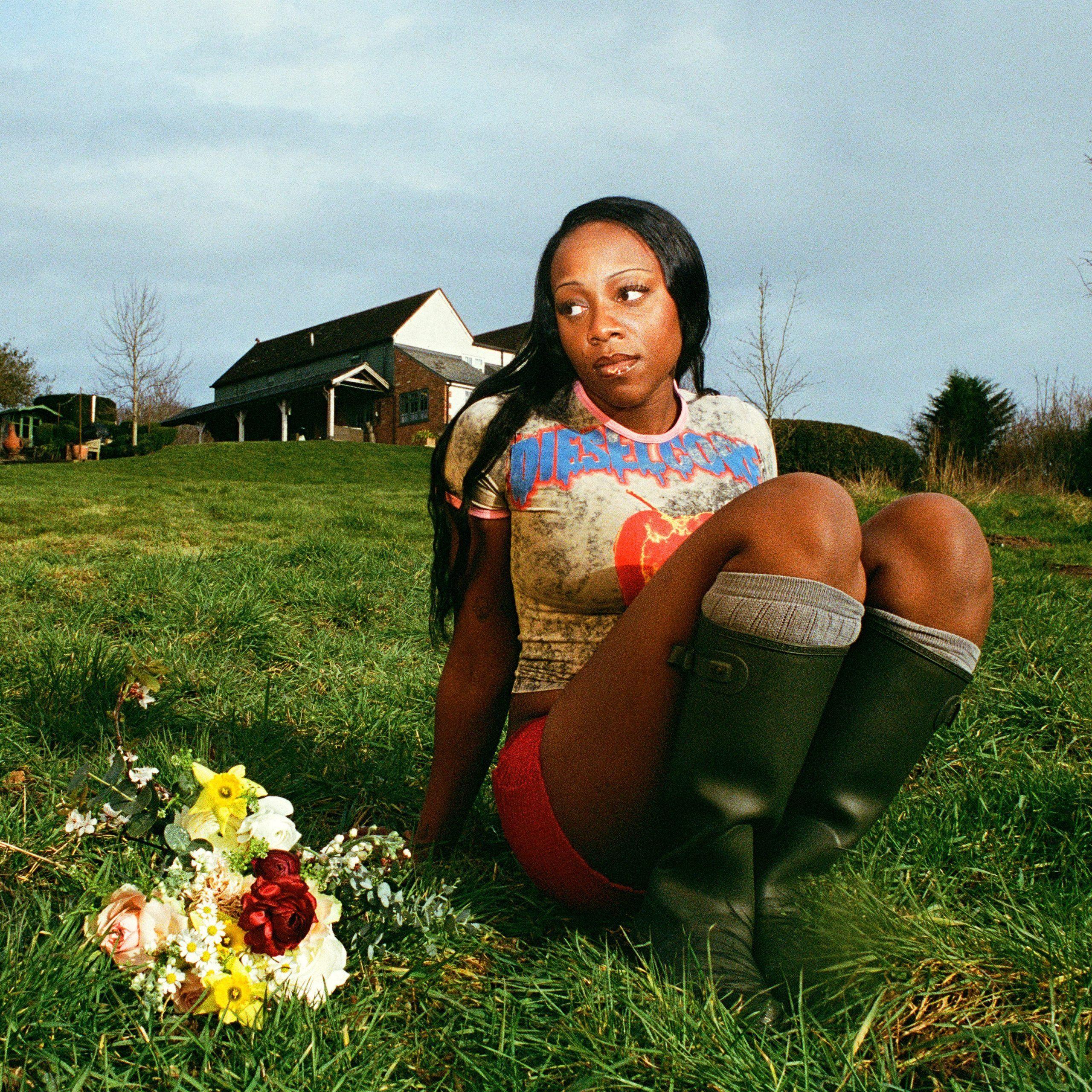 Portada de Sencillo/EP "Little House", de Rachel Chinouriri