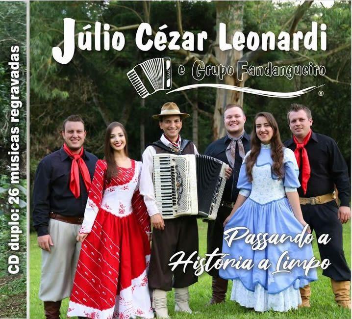 Portada de Álbum "Passando a História a Limpo", de Júlio Cézar Leonardi