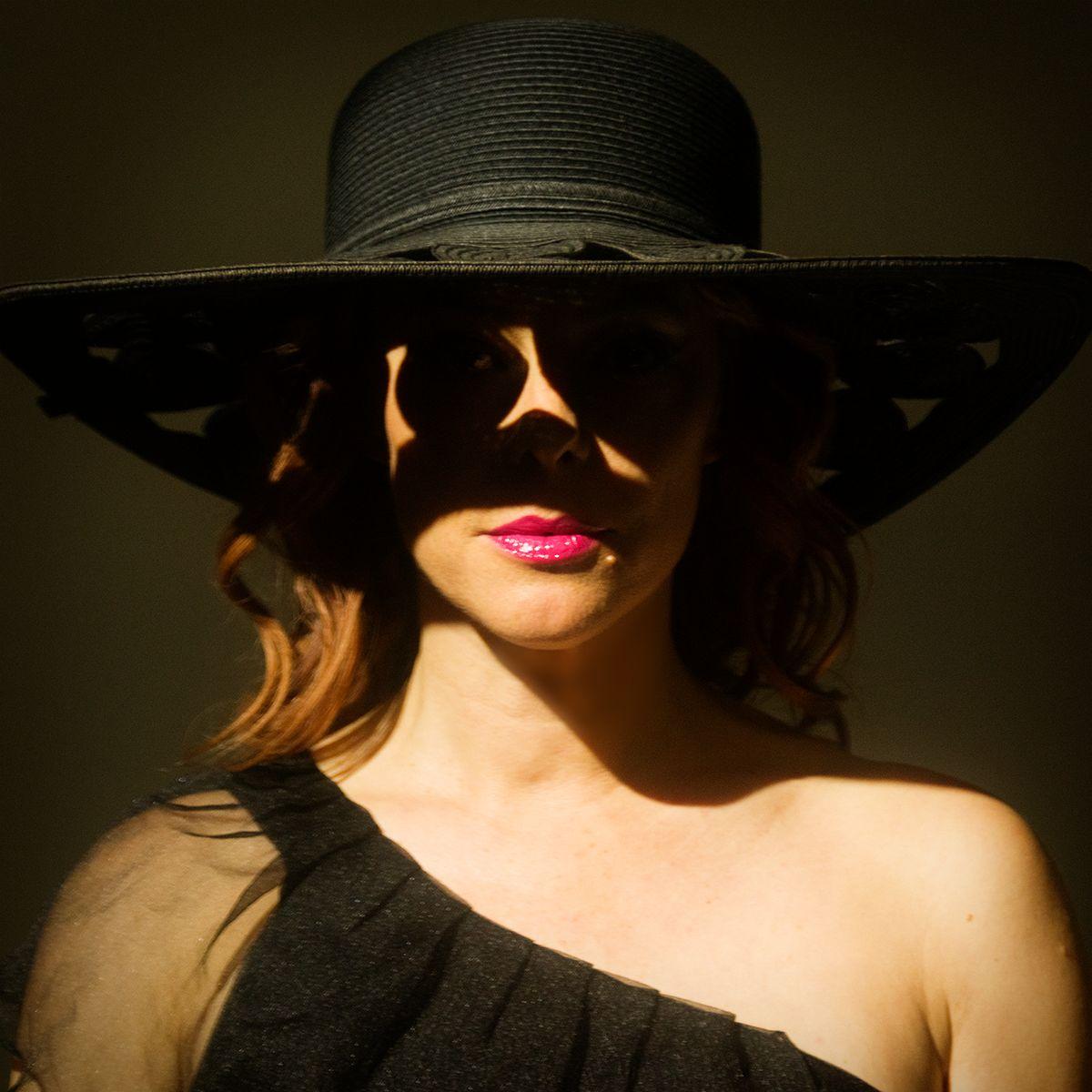 Album cover of "Silhouette" by Lenka