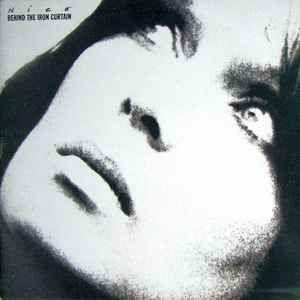 Capa do Álbum "Behind The Iron Curtain", de Nico