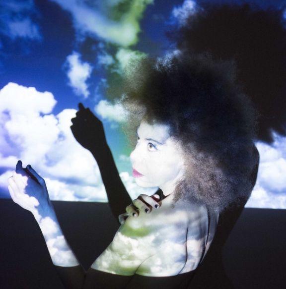 Portada de Sencillo/EP "I'm Everywhere", de Valerie Renay