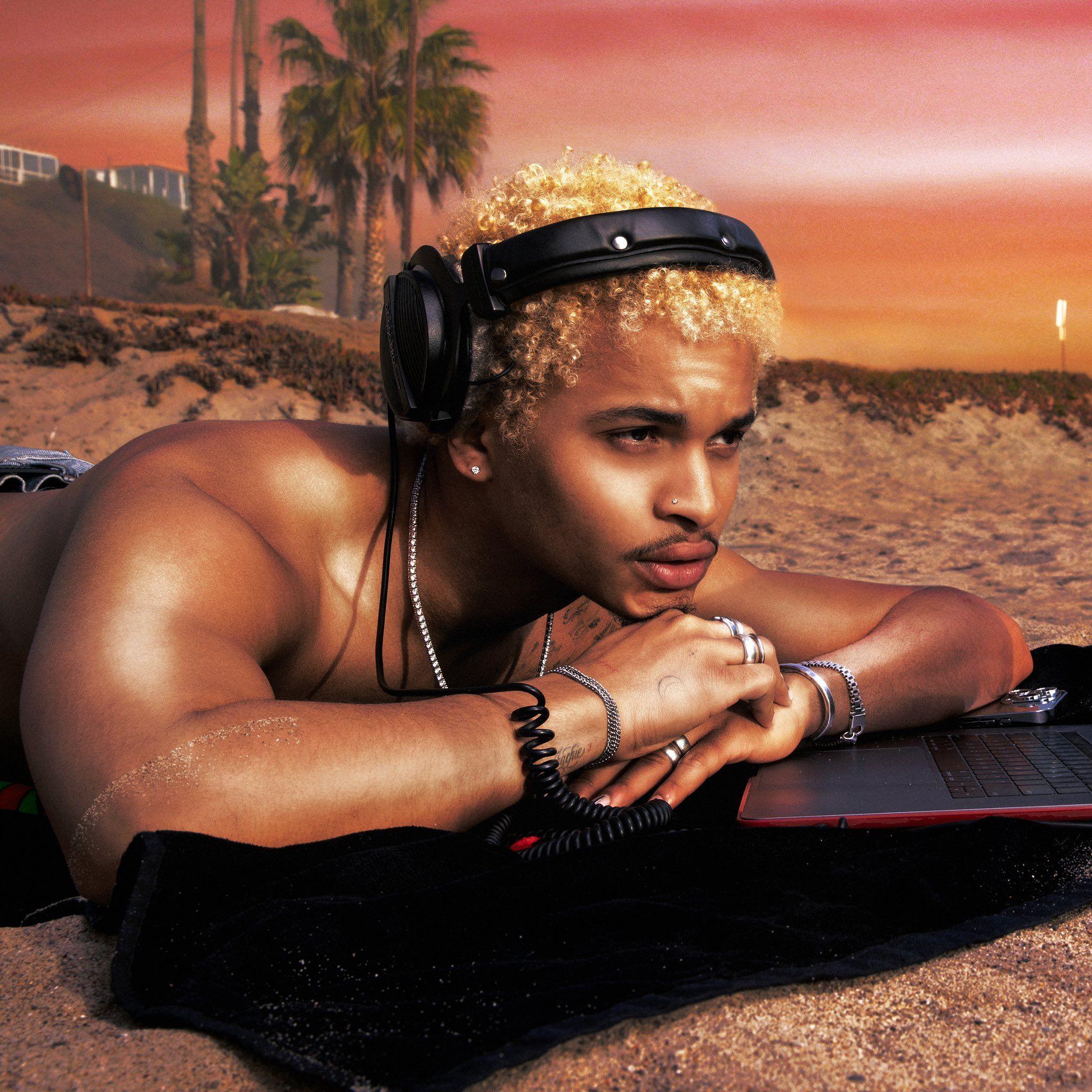 Portada de Álbum "LOVE ON DIGITAL", de Destin Conrad