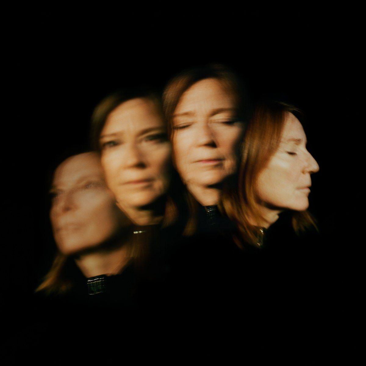 Portada de Álbum "Lives Outgrown", de Beth Gibbons