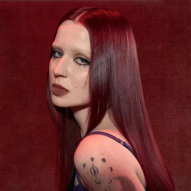 Portada de Álbum "Mиppa", de Erika Lundmoen