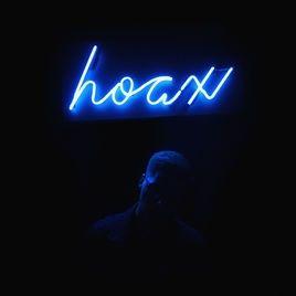Portada de Álbum "Hoax", de Kevin Garrett