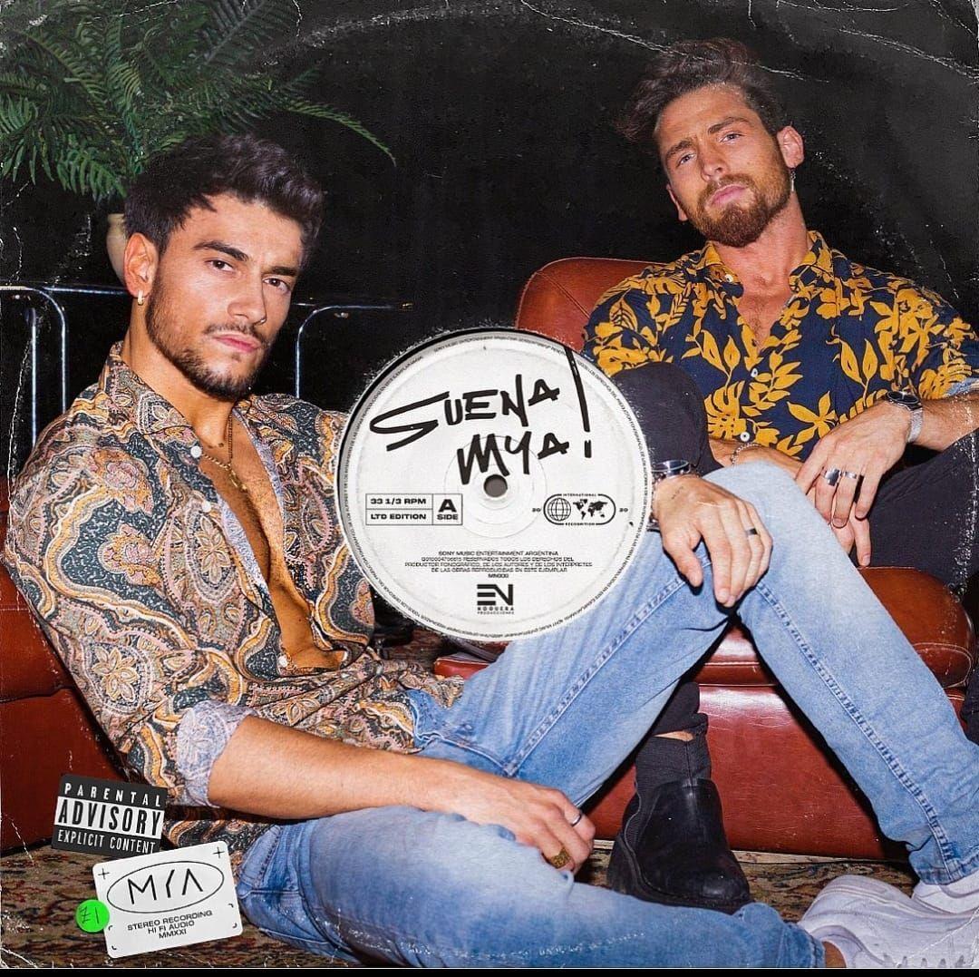 Portada de Álbum "SUENA MYA!", de MYA (Maxi y Agus)