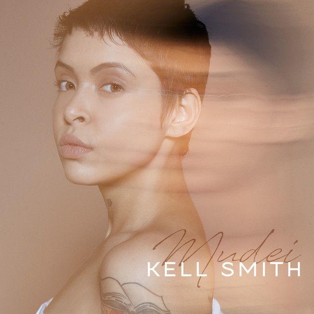 Capa do álbum "Mudei", de Kell Smith