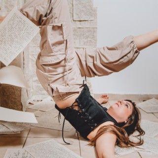 Portada de Sencillo/EP "Cómo Volver", de Belu Giorda