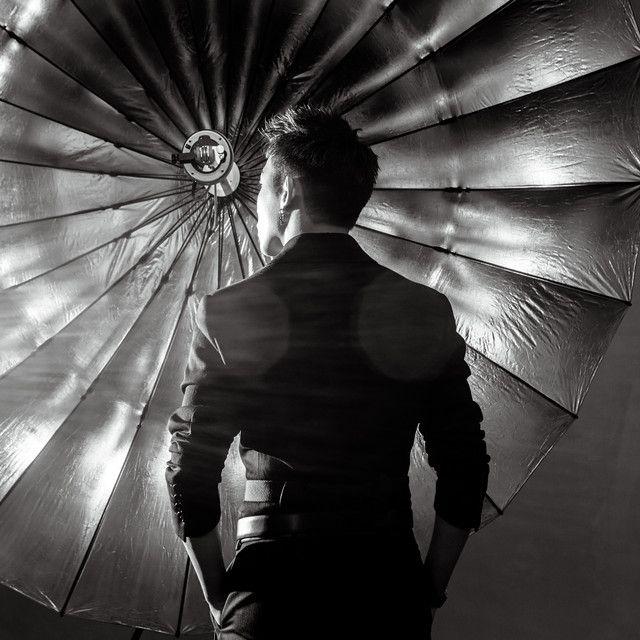 Portada del álbum "Who's Next?", de ØZI
