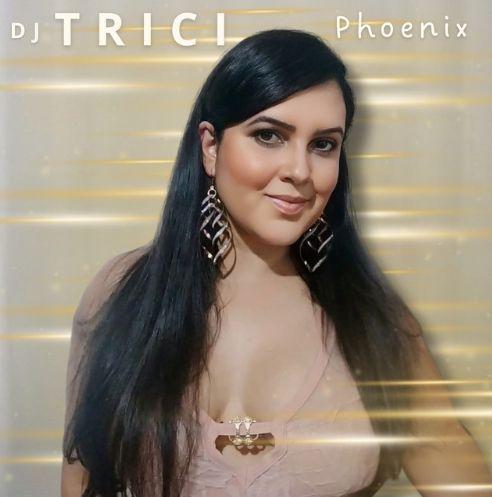 Capa do álbum "Phoenix", de DJ Trici