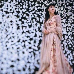 Portada de Álbum "The Classics ~beauty & grace~", de Emiko Shiratori