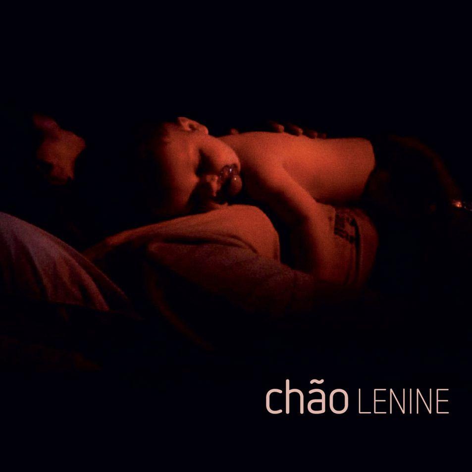 Album cover of "Amor É Pra Quem Ama" by Lenine