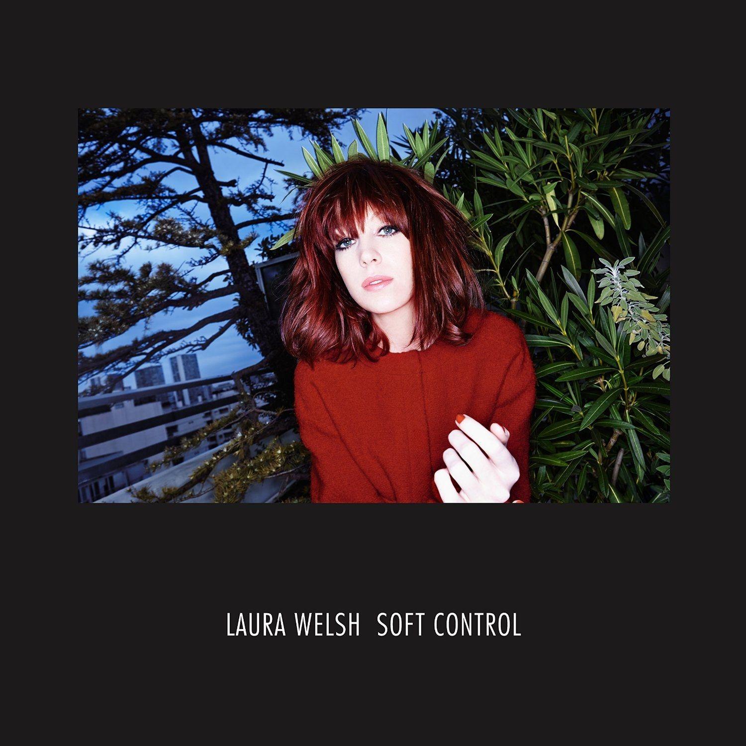 Portada de Álbum "Soft Control", de Laura Welsh