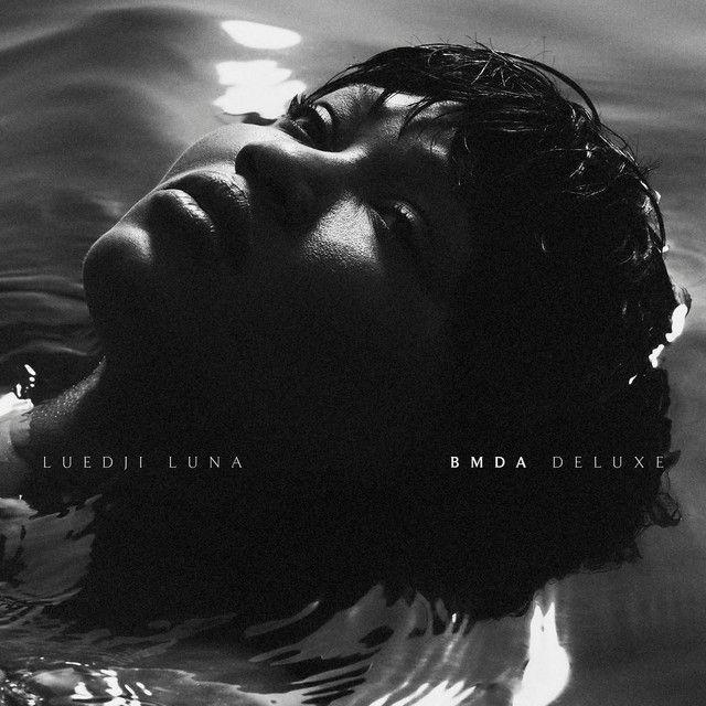 Portada de Álbum "Bom Mesmo É Estar Debaixo D'Água Deluxe", de Luedji Luna