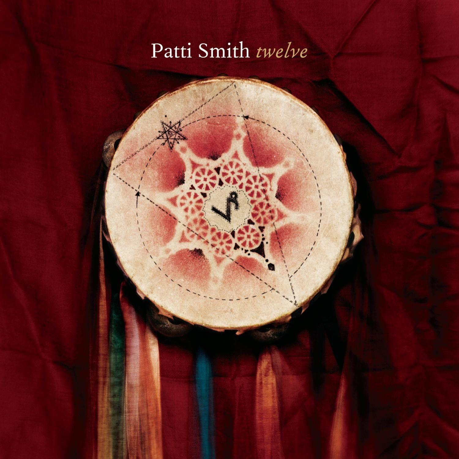 Capa do álbum "Twelve", de Patti Smith