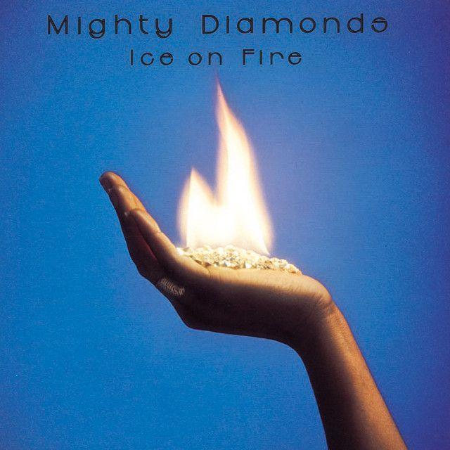 Portada de Álbum "Ice On Fire", de Mighty Diamonds
