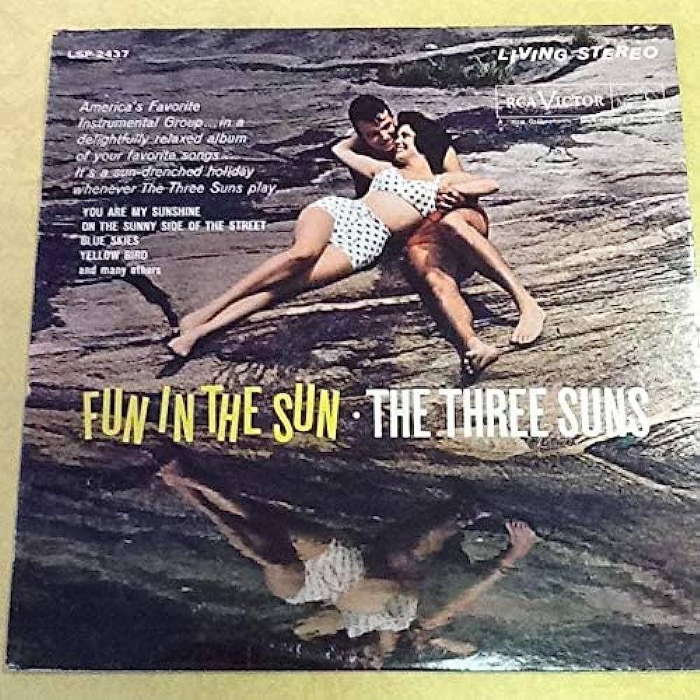 Capa do álbum "Fun In The Sun", de The Three Suns