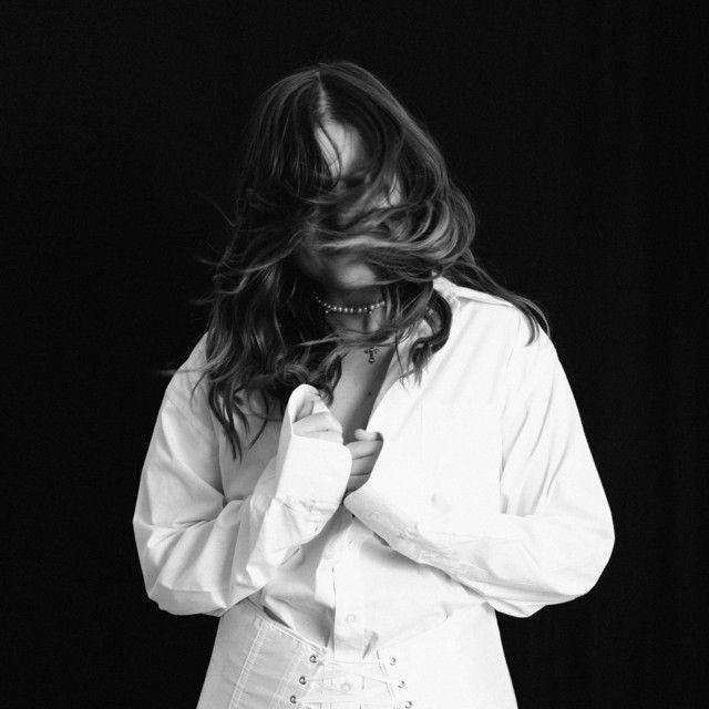 Album cover of "Presságio" by Fê Smania