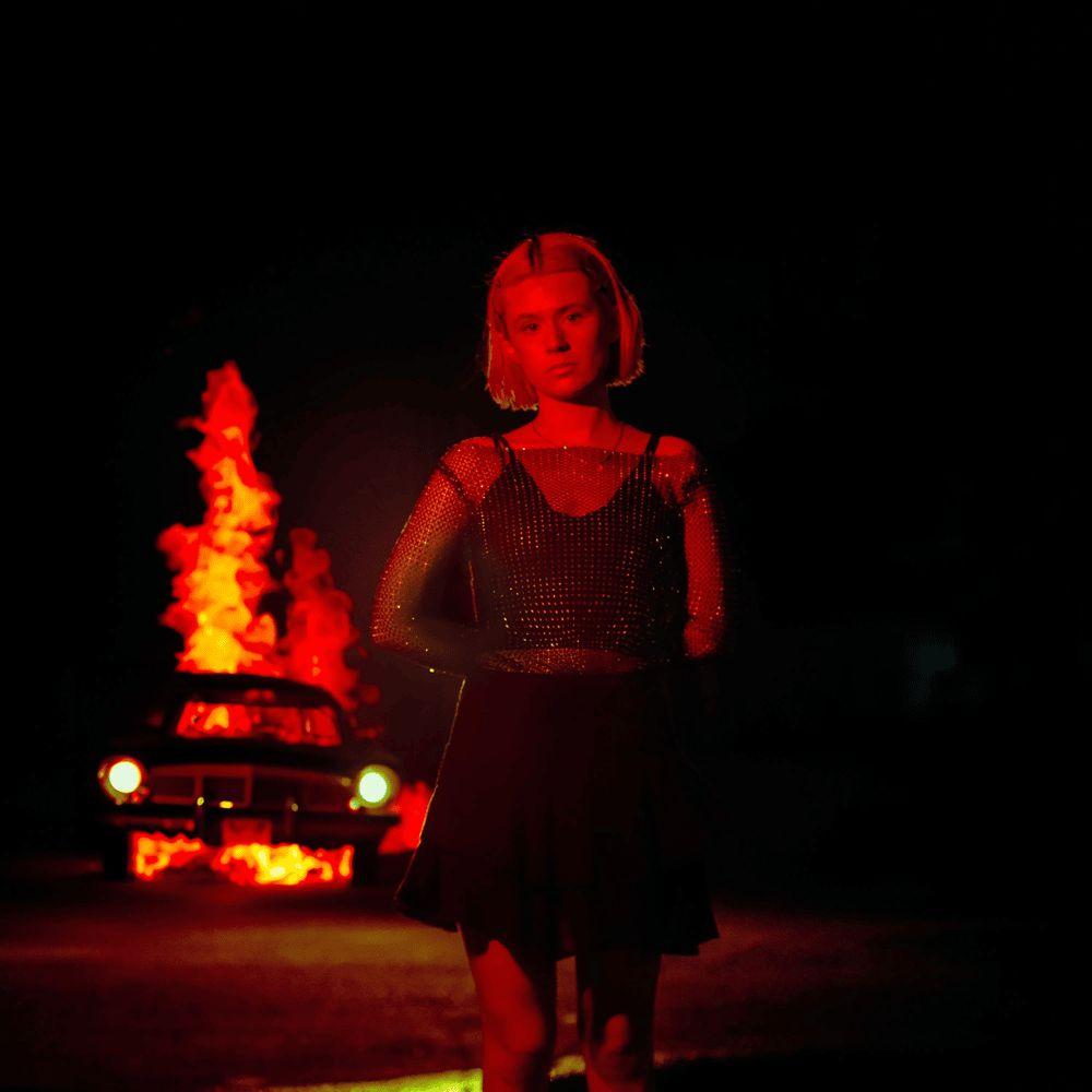 Portada de Sencillo/EP "Small Talk", de Hana Lili