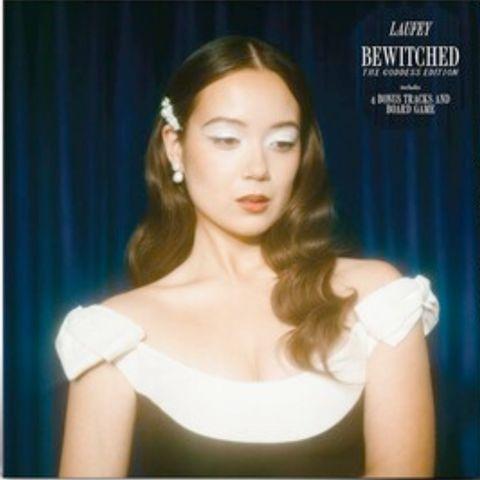Portada de Álbum "Bewitched: The Goddess Edition", de Laufey