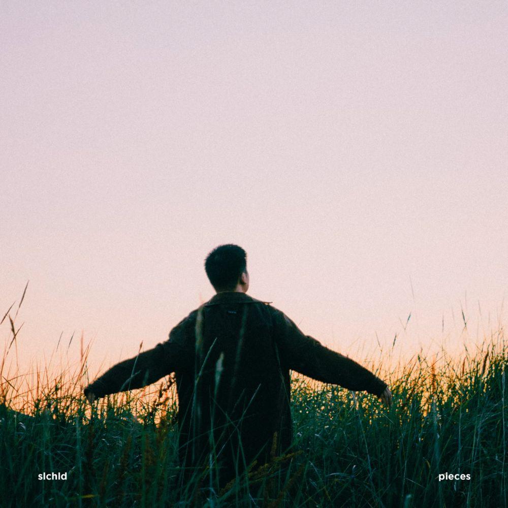 Capa do álbum "pieces", de Slchld