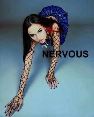 Capa do Álbum "NERVOUS", de Thenha Collins
