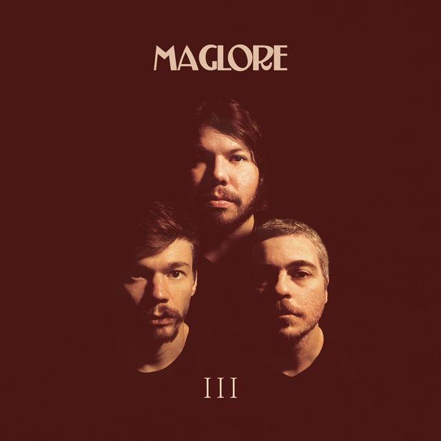 Portada de Álbum "III", de Maglore