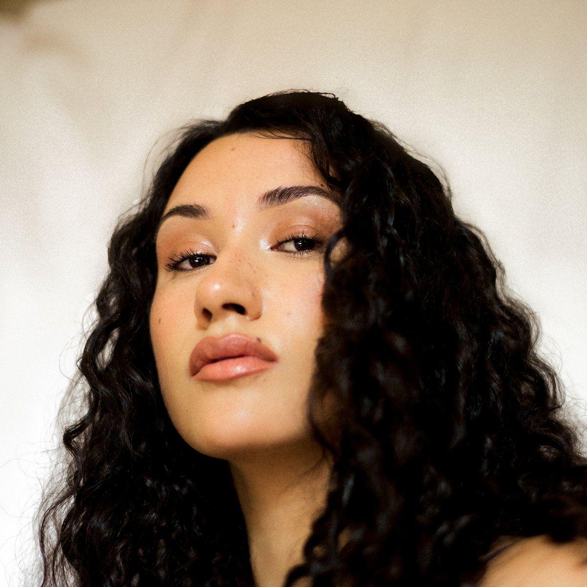 Portada de Álbum "Rose In The Dark", de Cleo Sol 