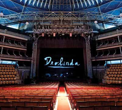 Portada de Álbum "Deolinda ao Vivo no Coliseu dos Recreios", de Deolinda