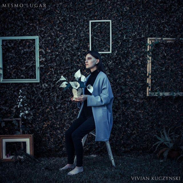 Single/EP cover of "Mesmo Lugar" by Vivian Kuczynski