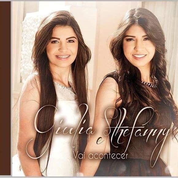 Capa do Álbum "Vai Acontecer", de Giulia & Sthefanny