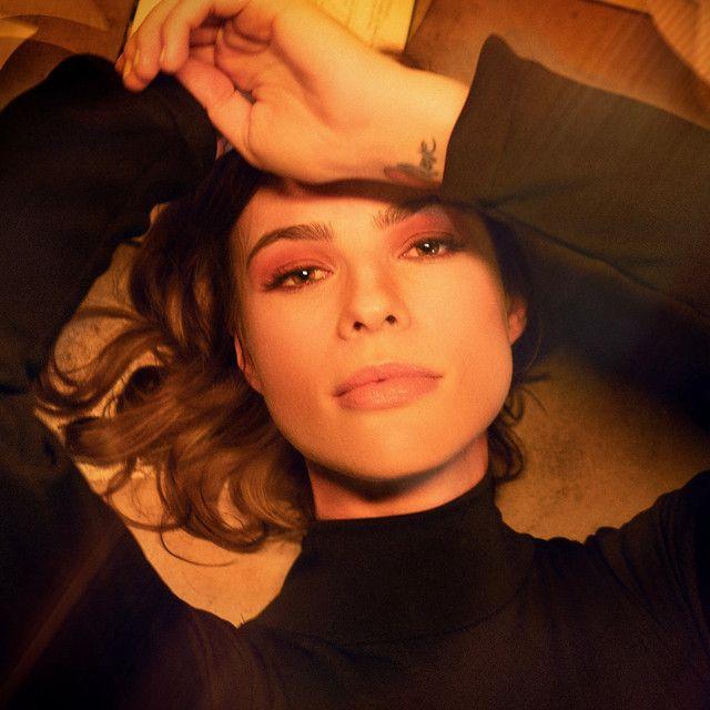 Capa do Single/EP "Coragem", de Karla Hill