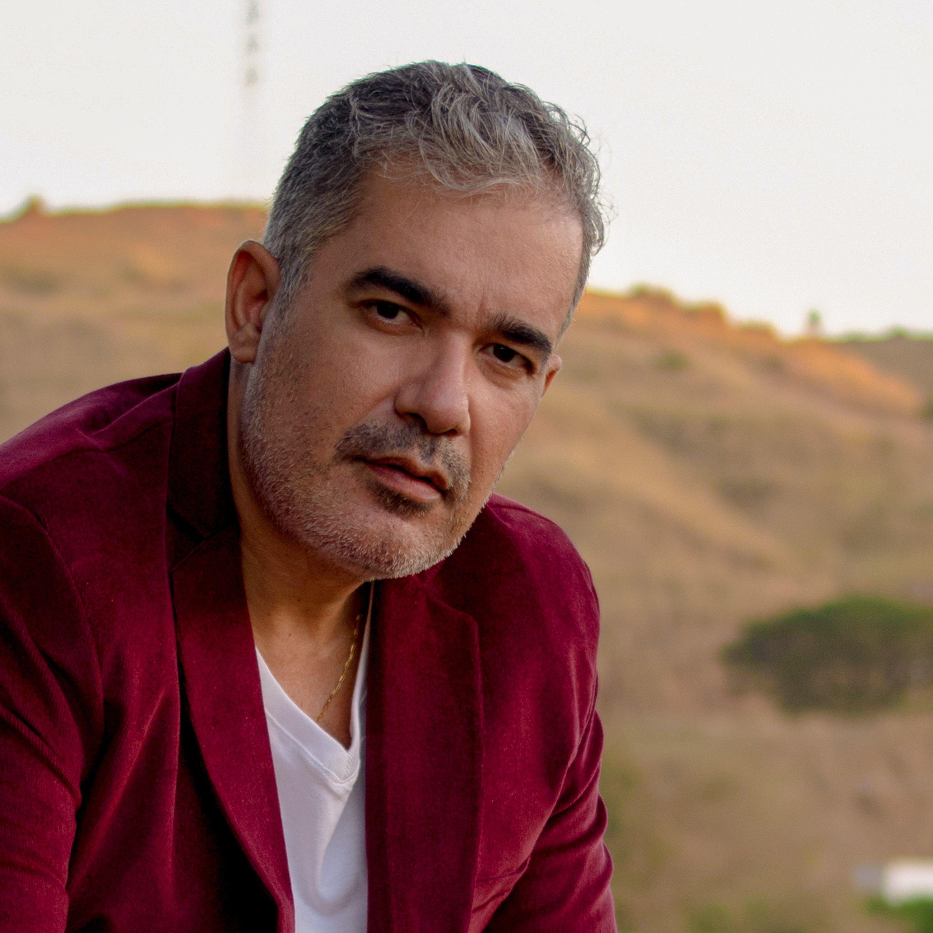 Single/EP cover of "HOJE" by Chris Gar