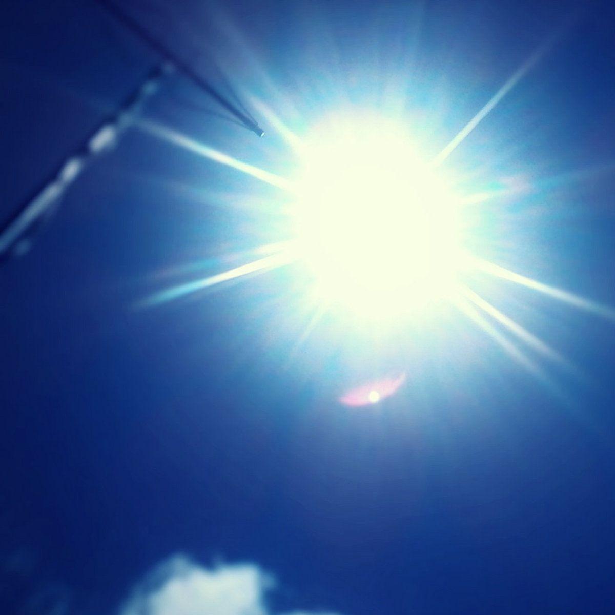 Portada de Sencillo/EP "Listen Up, Mates", de Luan Bates