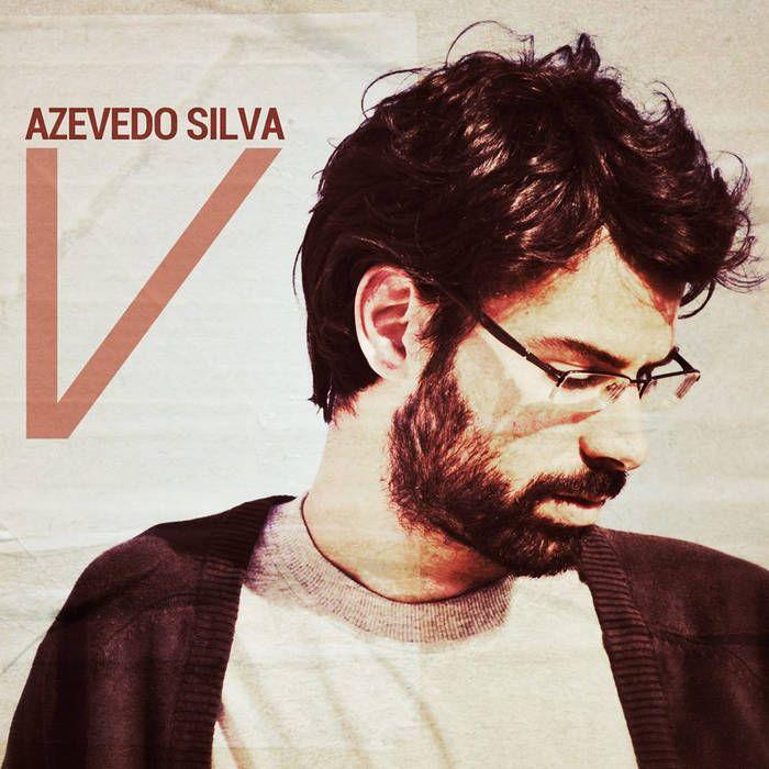 Portada de Álbum "V", de Azevedo Silva