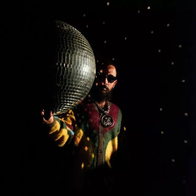 Portada de Álbum "O AMOR, O PERDÃO E A TECNOLOGIA IRÃO NOS LEVAR PARA OUTRO PLANETA", de FBC