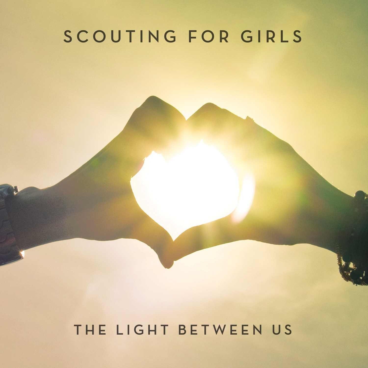 Portada de Álbum "The Light Between Us", de Scouting For Girls